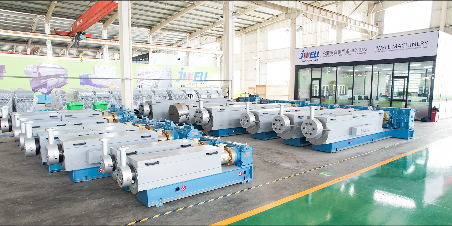 押出機組立エリア