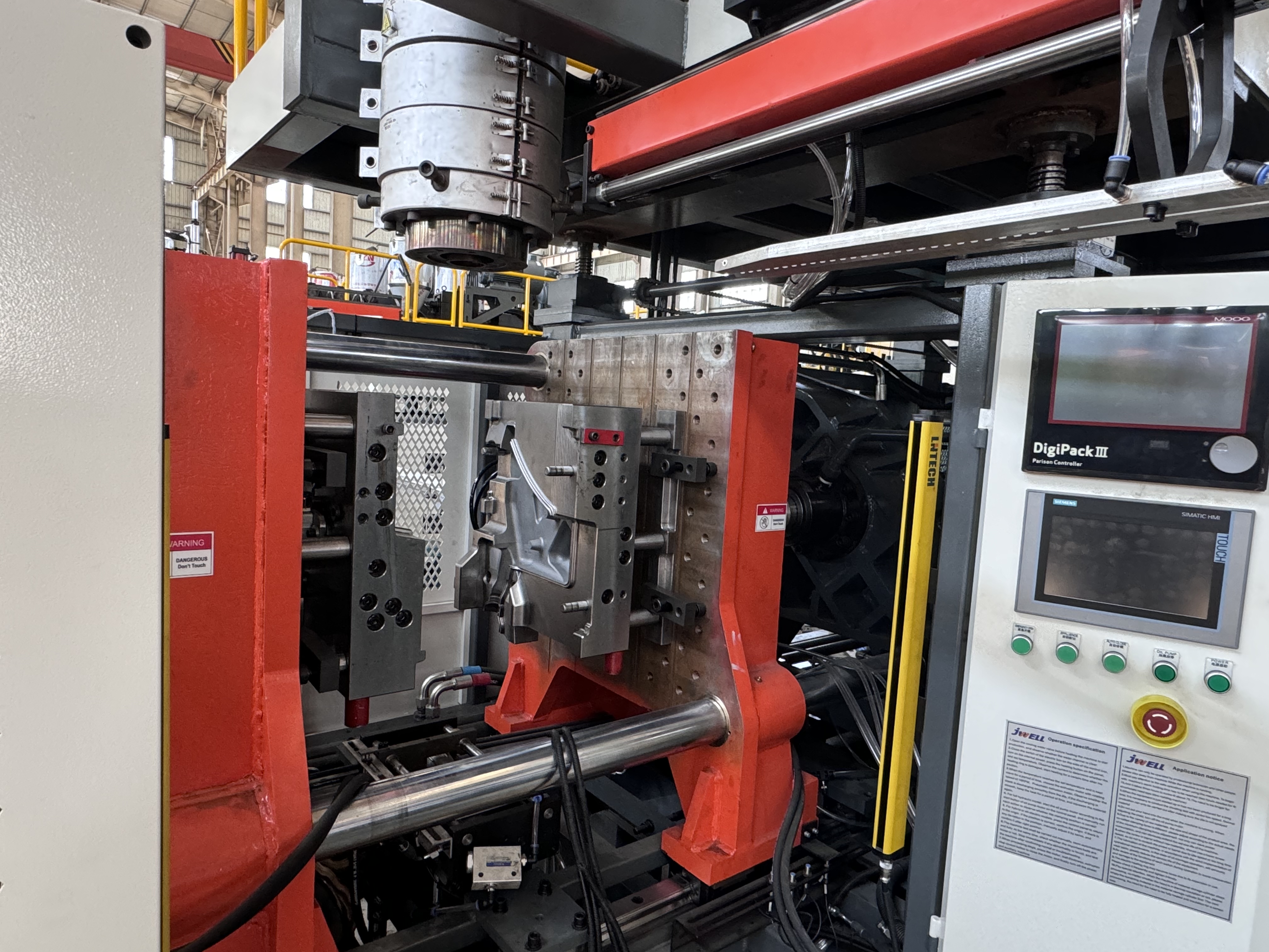 ロードピラミッド用30Lブロー成形機