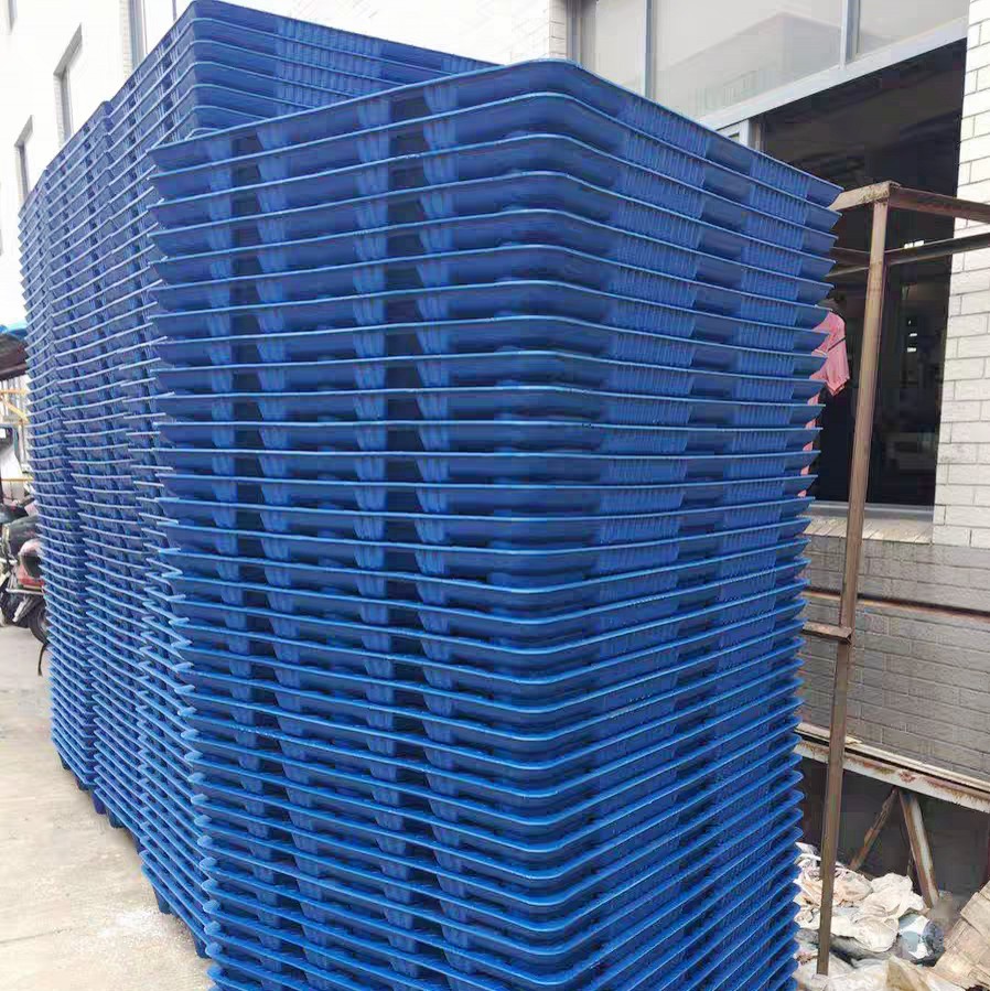 プラスチック ボトルおよび瓶のブロー成形型、中空プラスチック ブロー成形型