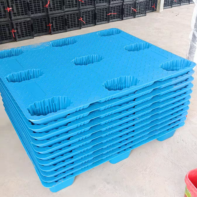 プラスチック ボトルおよび瓶のブロー成形型、中空プラスチック ブロー成形型