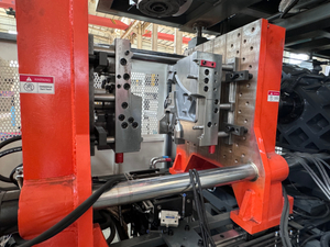 プラスチック ボトルおよび瓶のブロー成形型、中空プラスチック ブロー成形型