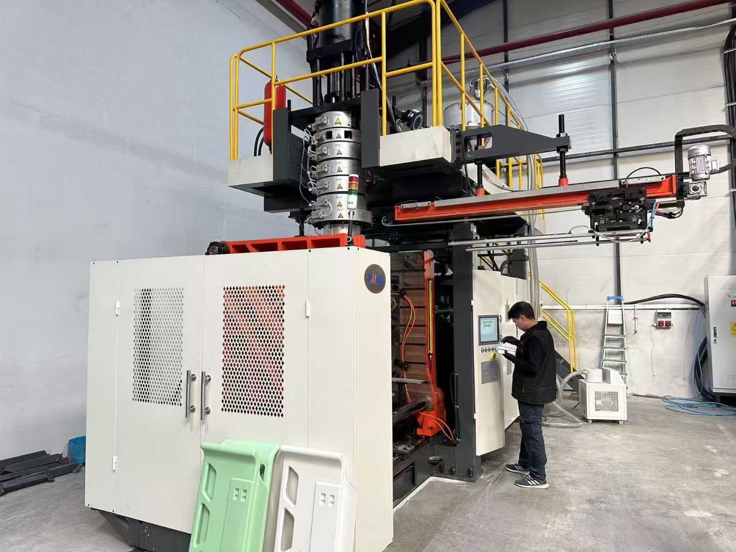 Jwell 医療用プラスチック家具病院のベッドボードフットボード/ヘッドボード用ブロー成形機